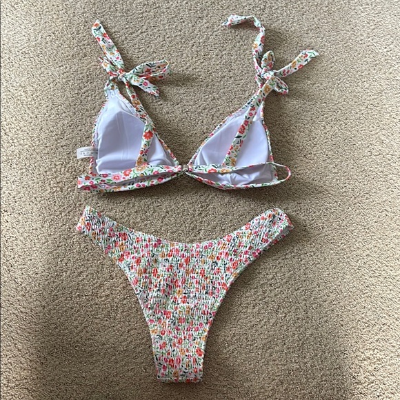 SHEIN White and Pink Floral Bikini Set - Picture 2 of 5